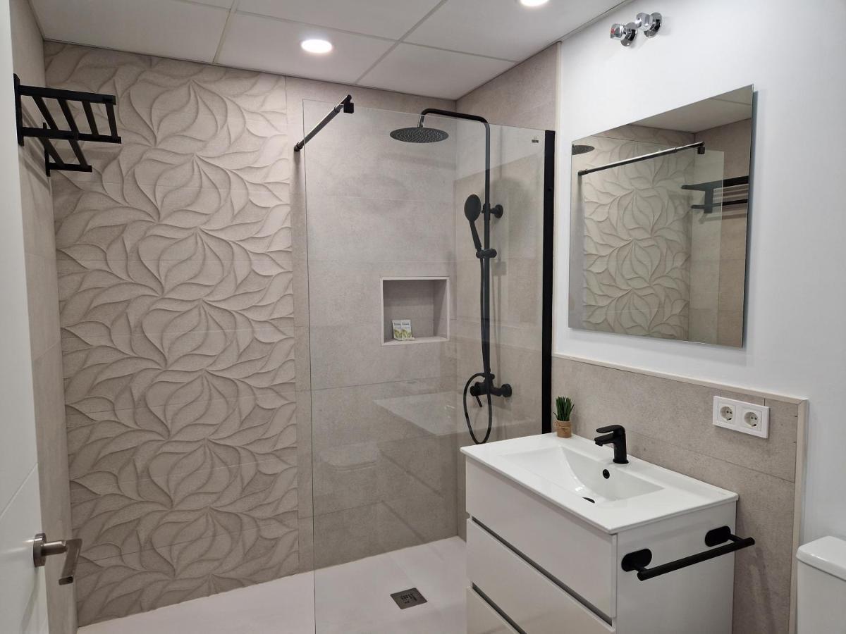 Pavone Apartments Малага Экстерьер фото