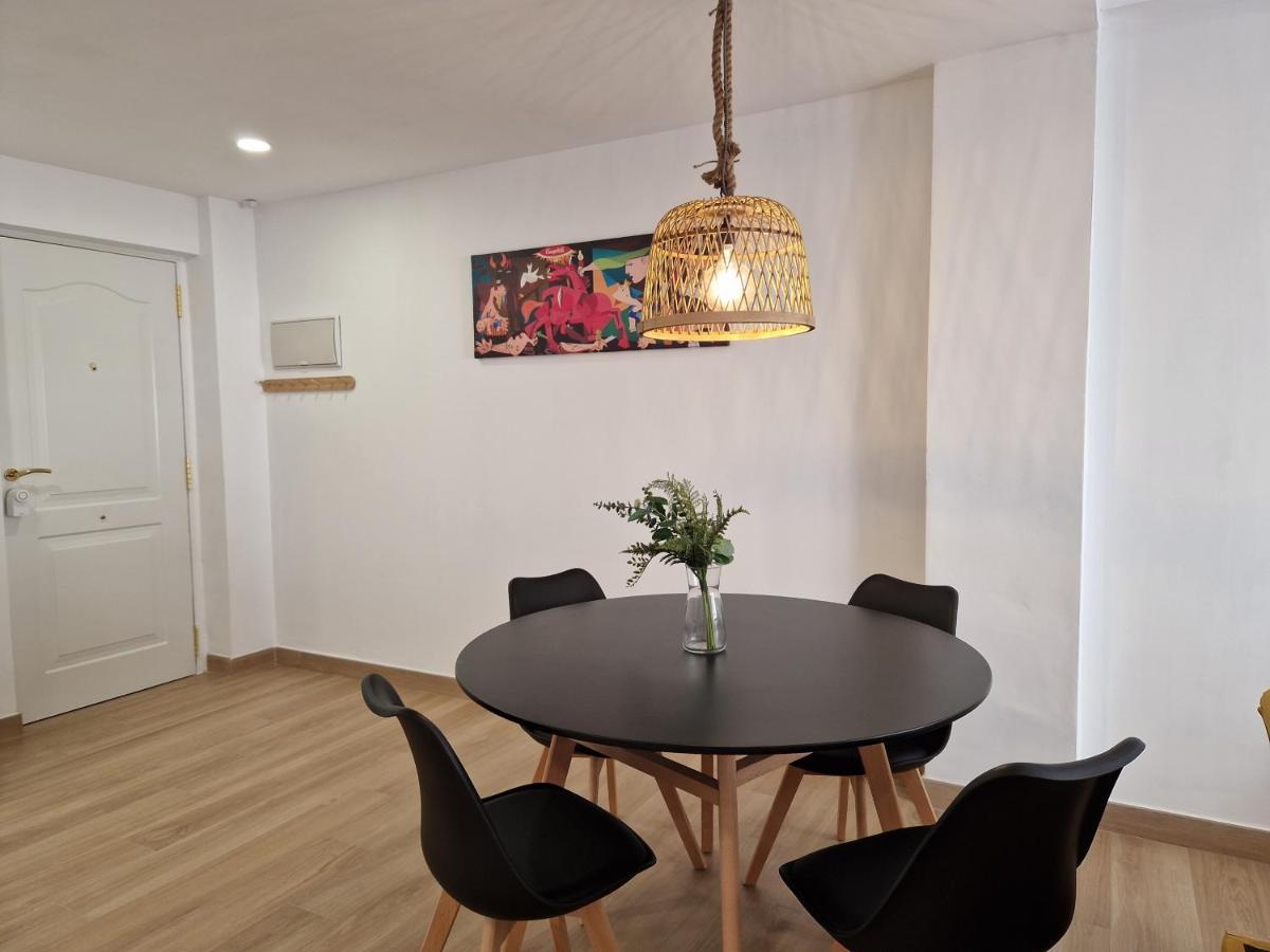 Pavone Apartments Малага Экстерьер фото