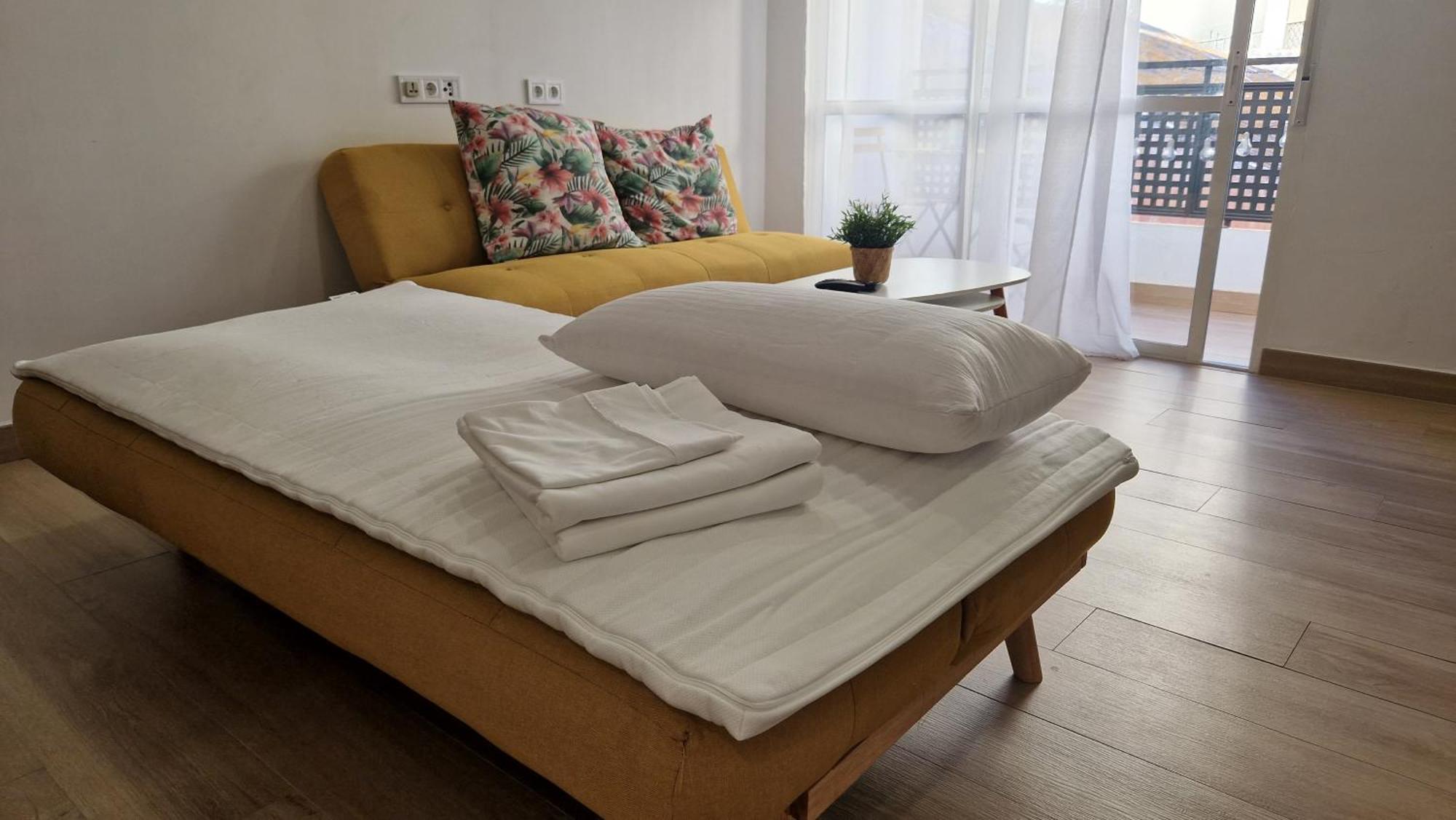 Pavone Apartments Малага Экстерьер фото